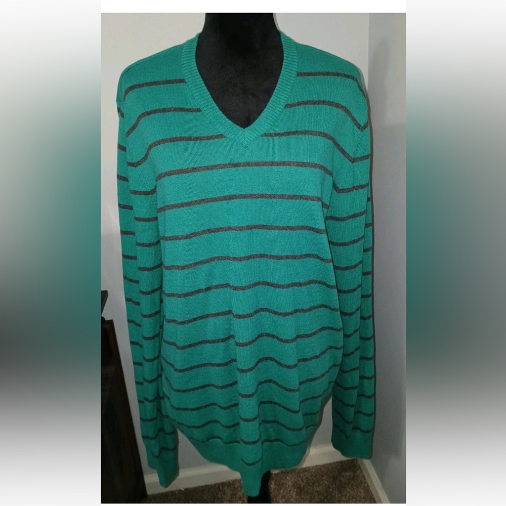 Aeropostale men’s striped long sleeve v neck sweater size XL